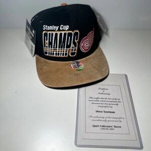 RED WINGS Steve Yzerman Signed '97
Stanley Cup Hat - Rare Collector's Item